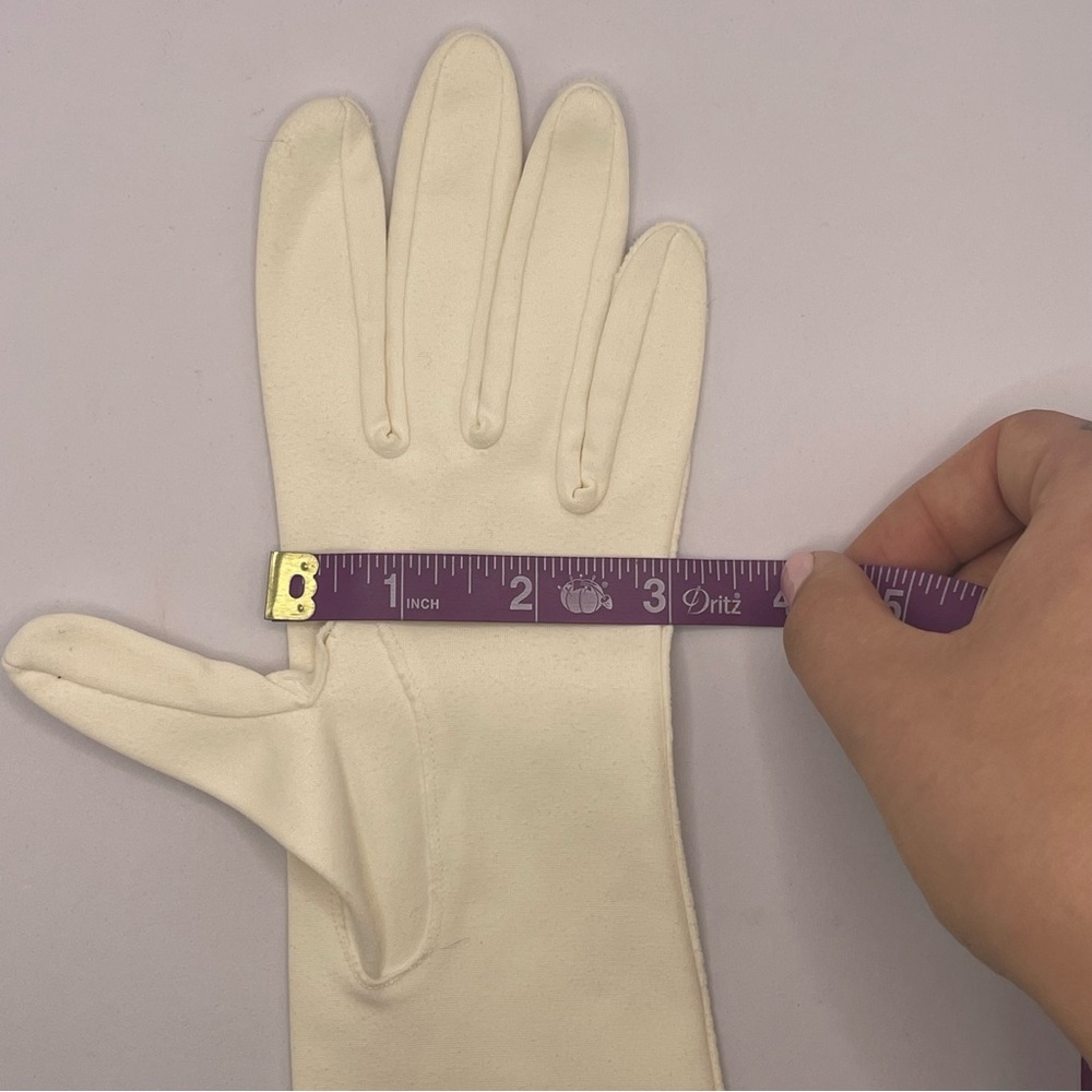 Vintage Ivory / White Long Elbow Formal Gloves - Picture 10 of 14